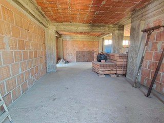 Trilocale in Vendita a Falcone, 38'000&euro;, 90 m²