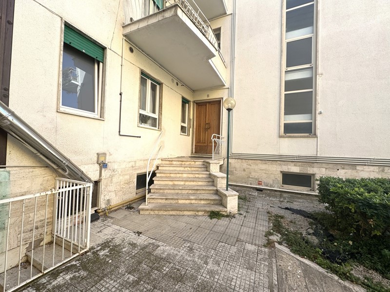 Quadrilocale in Vendita a Chieti, 89'000&euro;, 95 m²