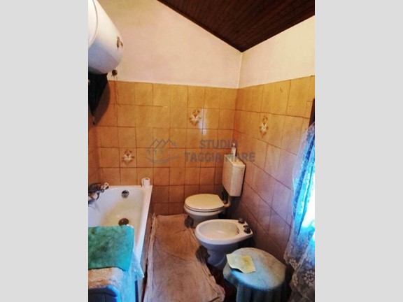 Trilocale in Vendita a Badalucco, 43'000&euro;, 70 m²