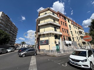 Quadrilocale in Vendita a Catania, 125'000&euro;, 101 m², arredato