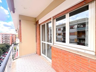 Trilocale in Vendita a Roma, zona Prenestino, 265'000&euro;, 85 m²