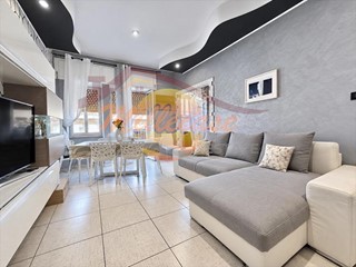 Trilocale in Vendita a Siracusa, zona Panagia, 78'000&euro;, 91 m²