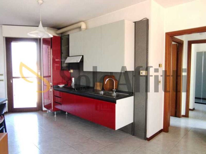 Trilocale in Affitto a Nichelino, 620&euro;, 82 m², arredato, con Box