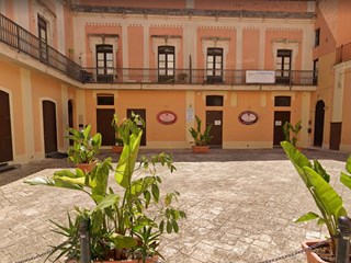 Quadrilocale in Affitto a Casarano, zona Centro storico, 420&euro;, 110 m²