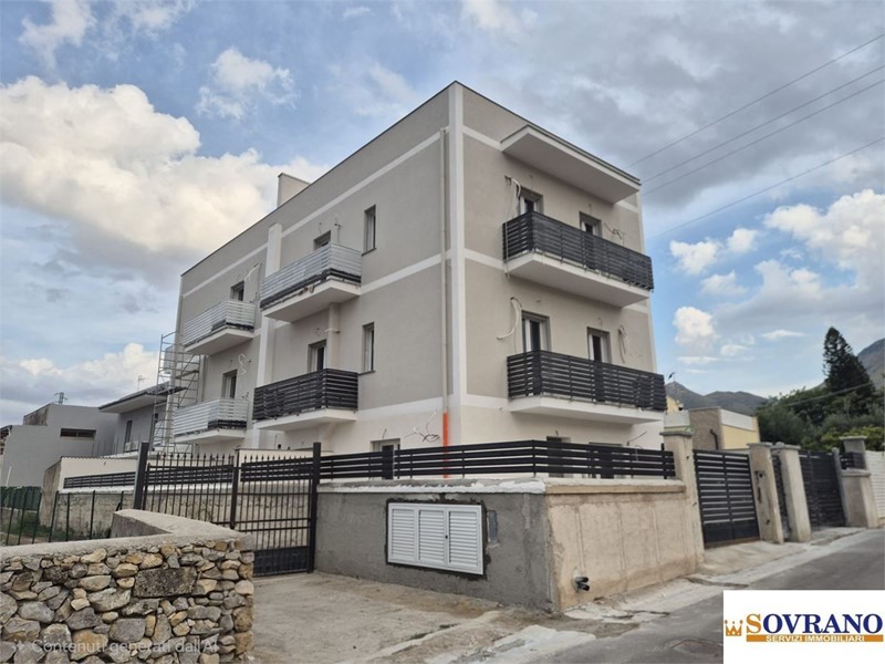 Trilocale in Vendita a Carini, 100'000&euro;, 70 m²