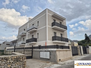 Trilocale in Vendita a Carini, 100'000&euro;, 70 m²