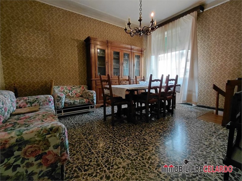 Appartamento in Vendita a Colle di Val D'Elsa, 190'000&euro;, 120 m²