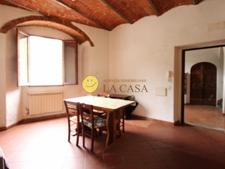 Bilocale in Vendita a Figline e Incisa Valdarno, zona Incisa, 68'000&euro;, 55 m²