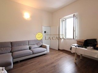 Trilocale in Vendita a Figline e Incisa Valdarno, zona Incisa, 115'000&euro;, 65 m²