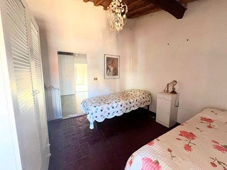 Appartamento in Vendita a Massa Marittima, 55'000&euro;, 99 m², arredato