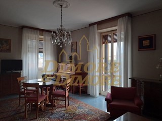 Quadrilocale in Affitto a Verbania, zona Intra, 1'050&euro;, 130 m², arredato