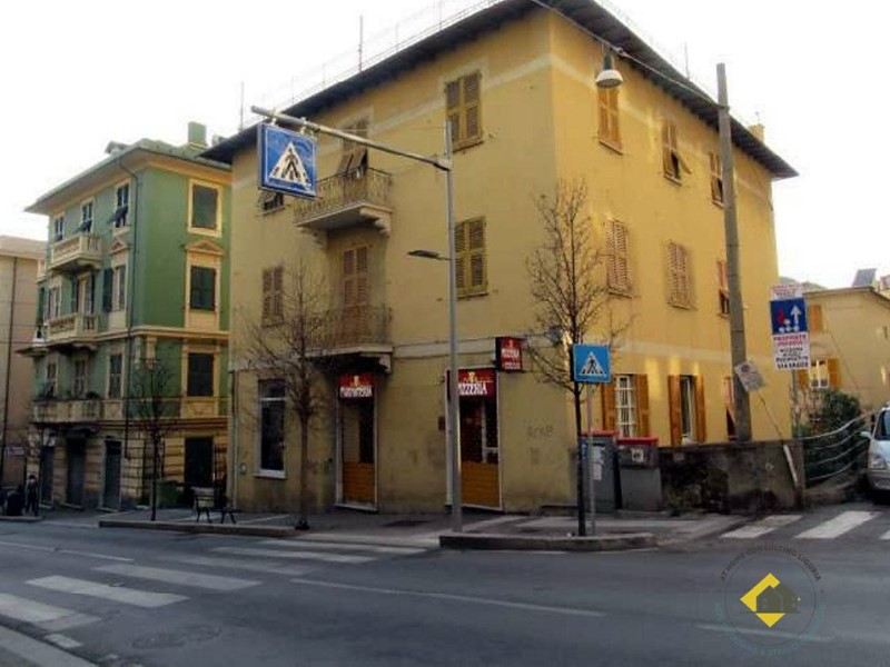 Quadrilocale in Vendita a Genova, 65'520&euro;, 80 m²