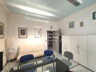 Appartamento in Vendita a Lucca, zona Arancio, 350'000&euro;, 135 m²