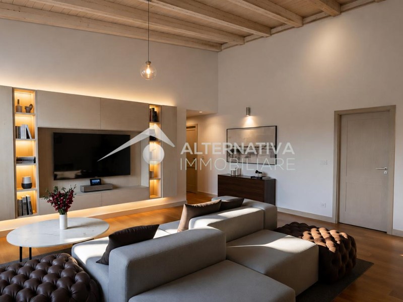 Appartamento in Vendita a Lucca, 1'350'000&euro;, 272 m²