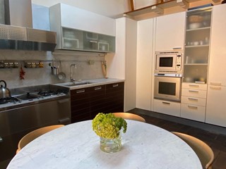 Quadrilocale in Vendita a Massa, 365'000&euro;, 131 m², arredato