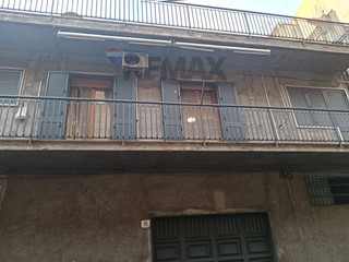 Appartamento in Vendita a Paternò, 130'000&euro;, 105 m², con Box