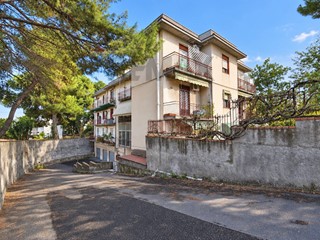 Appartamento in Vendita a Gravina di Catania, 169'000&euro;, 172 m²