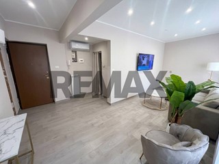 Appartamento in Vendita a Napoli, 175'000&euro;, 118 m²