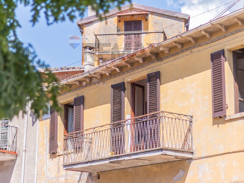 Appartamento in Vendita a Semproniano, 129'000&euro;, 210 m²
