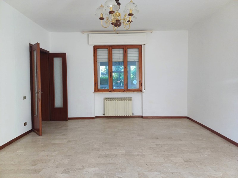 Appartamento in Affitto a San Giuliano Terme, 1'100&euro;, 126 m²