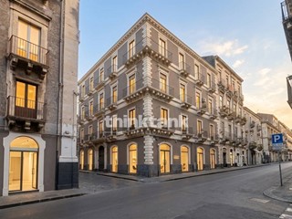 Appartamento in Vendita a Catania, 339'000&euro;, 209 m²