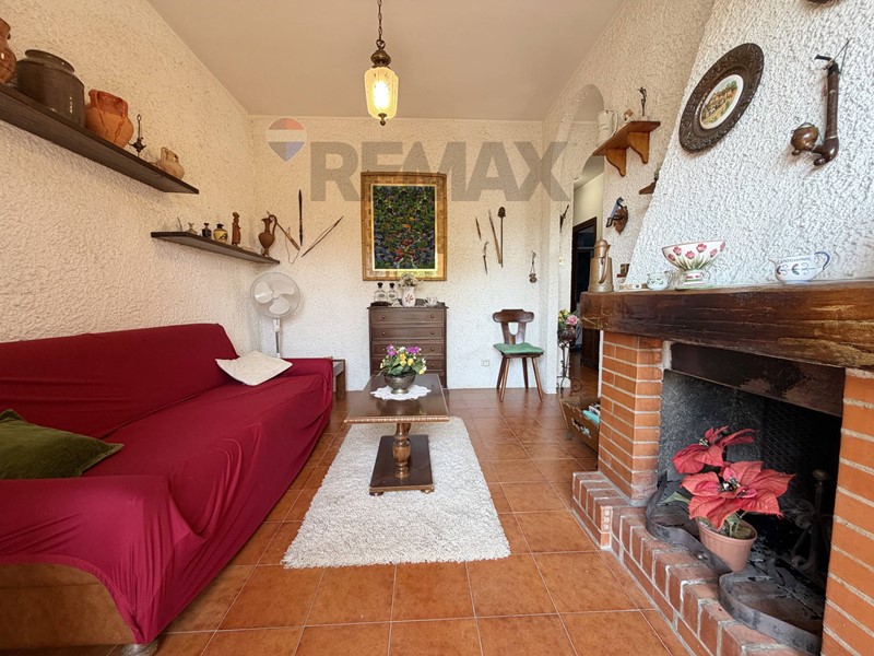 Attico in Vendita a Capodimonte, 120'000&euro;, 65 m²