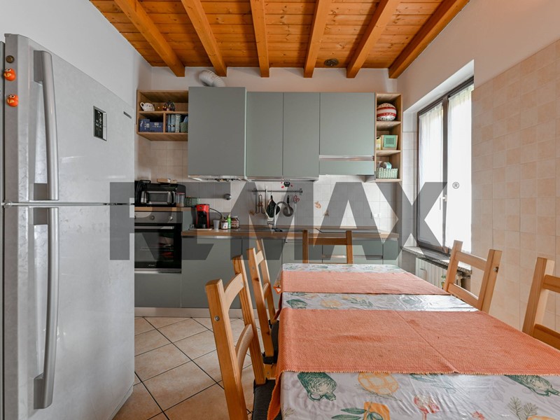 Bilocale in Vendita a Milano, 280'000&euro;, 76 m²