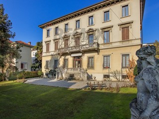 Appartamento in Vendita a Bergamo, 900'000&euro;, 210 m²