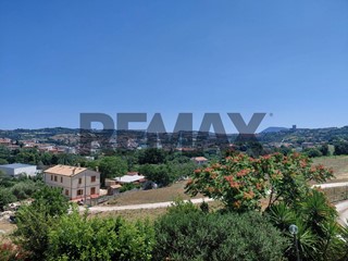 Quadrilocale in Vendita a Ancona, 215'000&euro;, 108 m²