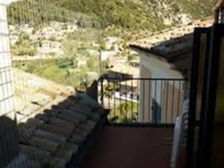 Appartamento in Vendita a Cottanello, 39'000&euro;, 160 m²