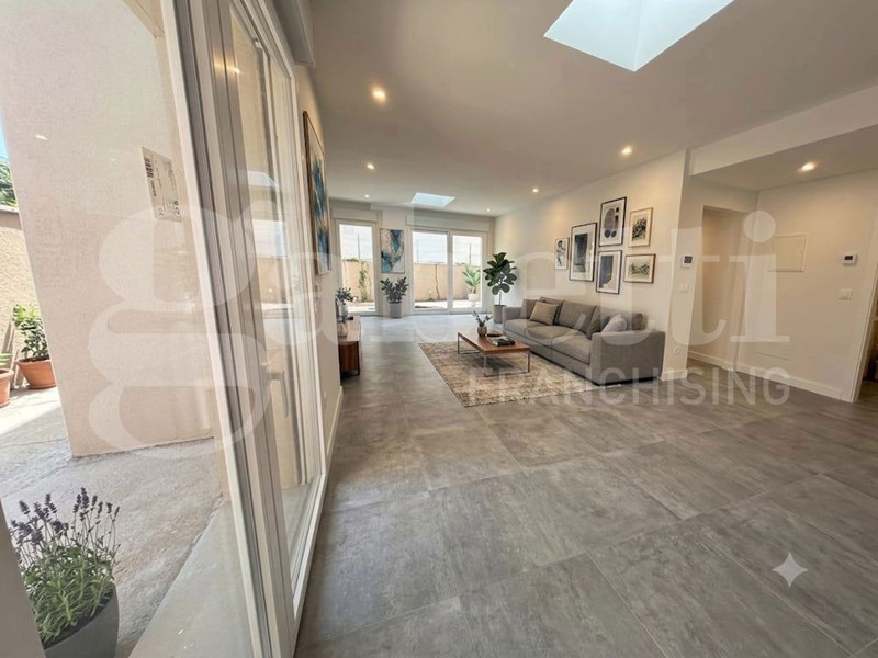 Appartamento in Vendita a Bologna, 635'000&euro;, 137 m²