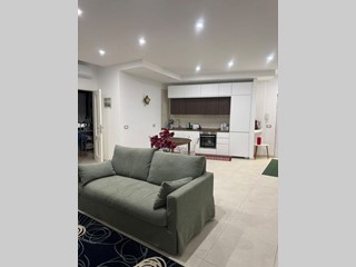 Bilocale in Affitto a Pozzuoli, 1'000&euro;, 70 m², arredato