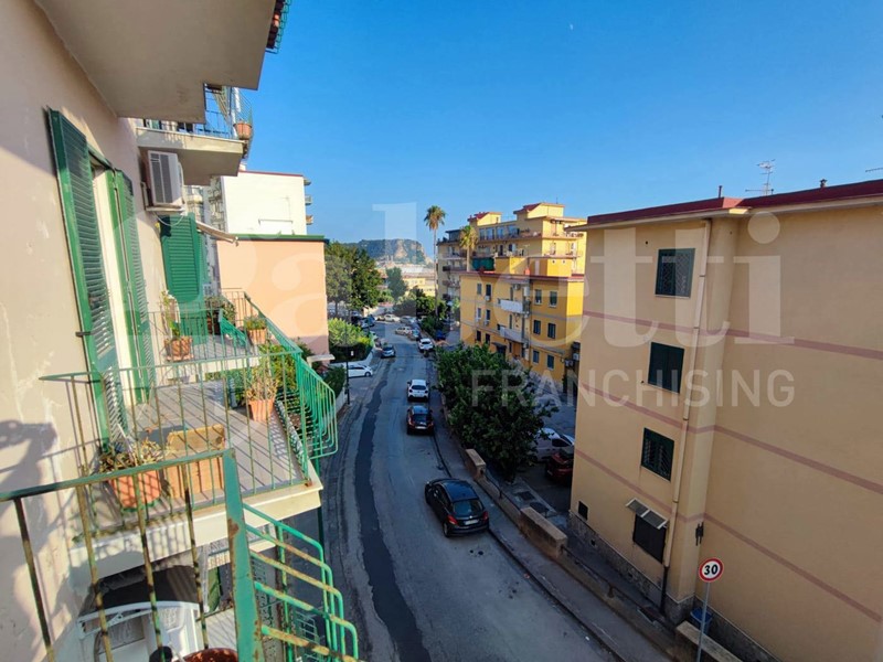 Quadrilocale in Affitto a Napoli, 980&euro;, 125 m²