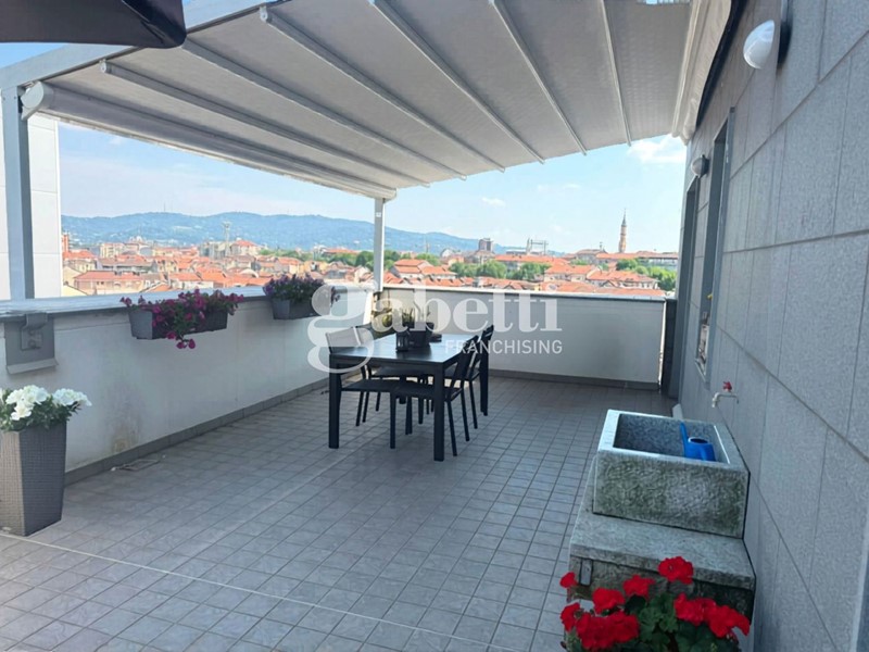 Quadrilocale in Vendita a Torino, 415'000&euro;, 140 m², con Box