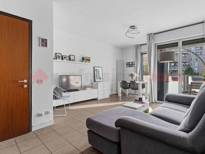 Bilocale in Vendita a Milano, 260'000&euro;, 60 m², arredato