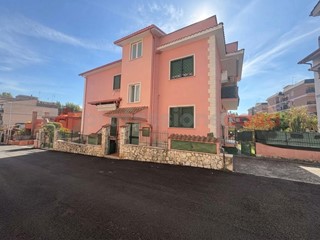 Bilocale in Vendita a Guidonia Montecelio, 119'000&euro;, 60 m²