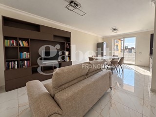 Quadrilocale in Vendita a Frattaminore, 315'000&euro;, 85 m², arredato, con Box