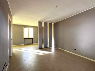 Quadrilocale in Vendita a Fiorenzuola d'Arda, 175'000&euro;, 120 m², con Box