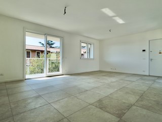Quadrilocale in Vendita a Rezzato, 330'000&euro;, 134 m², con Box
