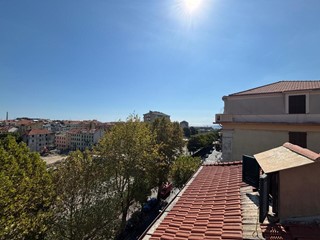 Quadrilocale in Vendita a Savona, 165'000&euro;, 65 m², arredato