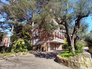 Trilocale in Affitto a Roma, zona Balduina-Montemario-Sant'Onofrio-Trionfale-Camillu, 1'200&euro;, 75 m², arredato