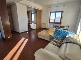 Appartamento in Affitto a Savona, 1'100&euro;, 150 m²