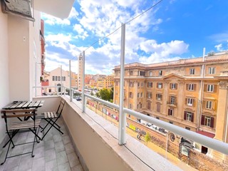 Trilocale in Affitto a Roma, zona San Giovanni, 1'650&euro;, 75 m²
