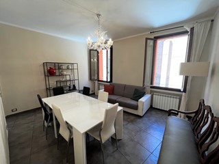 Trilocale in Affitto a Modena, zona Centro cittÃ, 1'000&euro;, 80 m², arredato