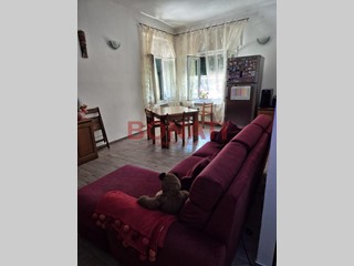 Quadrilocale in Vendita a La Spezia, zona Periferia Est, 170'000&euro;, 84 m²