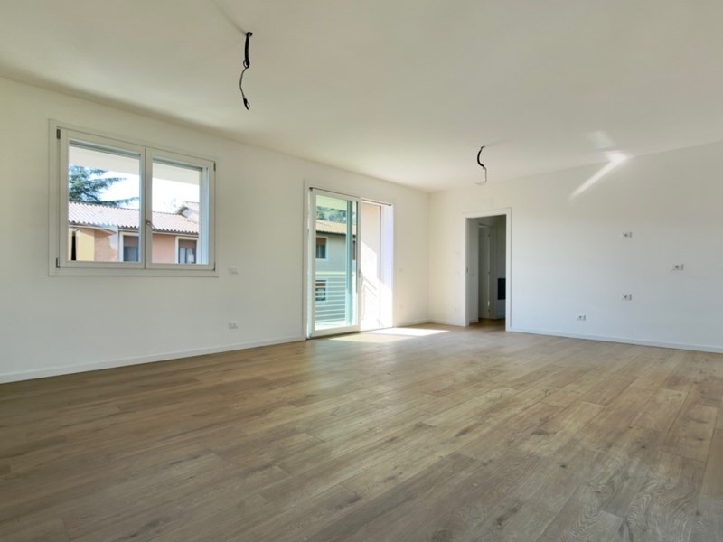 Quadrilocale in Vendita a Rezzato, 330'000&euro;, 133 m², con Box