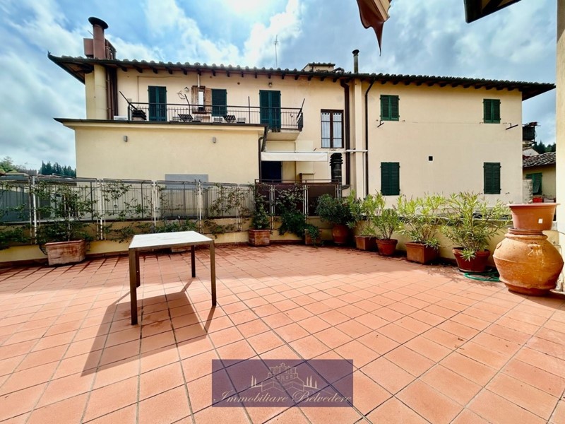 Appartamento in Vendita a Greve in Chianti, 330'000&euro;, 140 m²