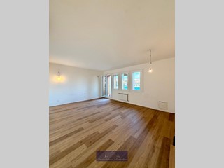 Trilocale in Vendita a Firenze, zona Firenze Nova, 298'000&euro;, 80 m²