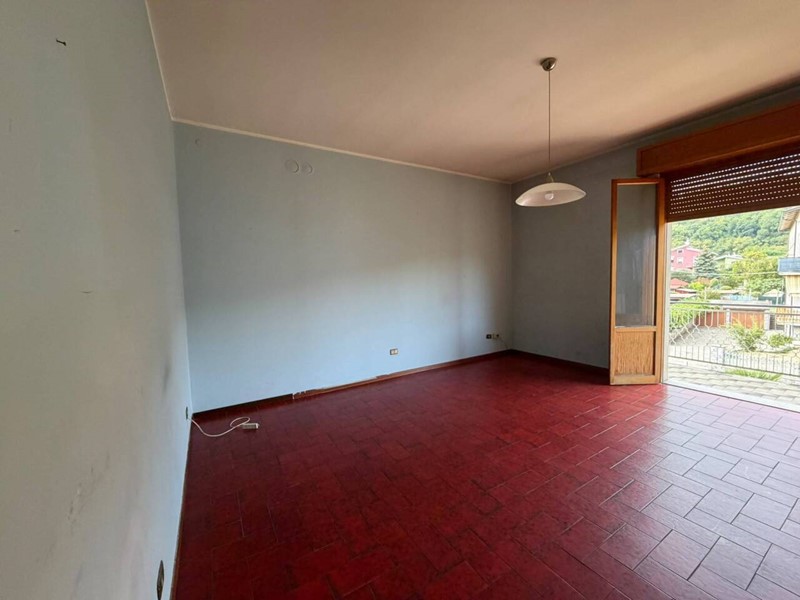 Appartamento in Affitto a Varano de' Melegari, zona Viazzano, 550&euro;, 100 m²