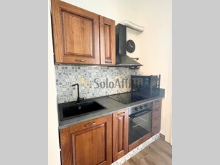 Bilocale in Affitto a Bari, zona Centro, 1'150&euro;, 55 m², arredato
